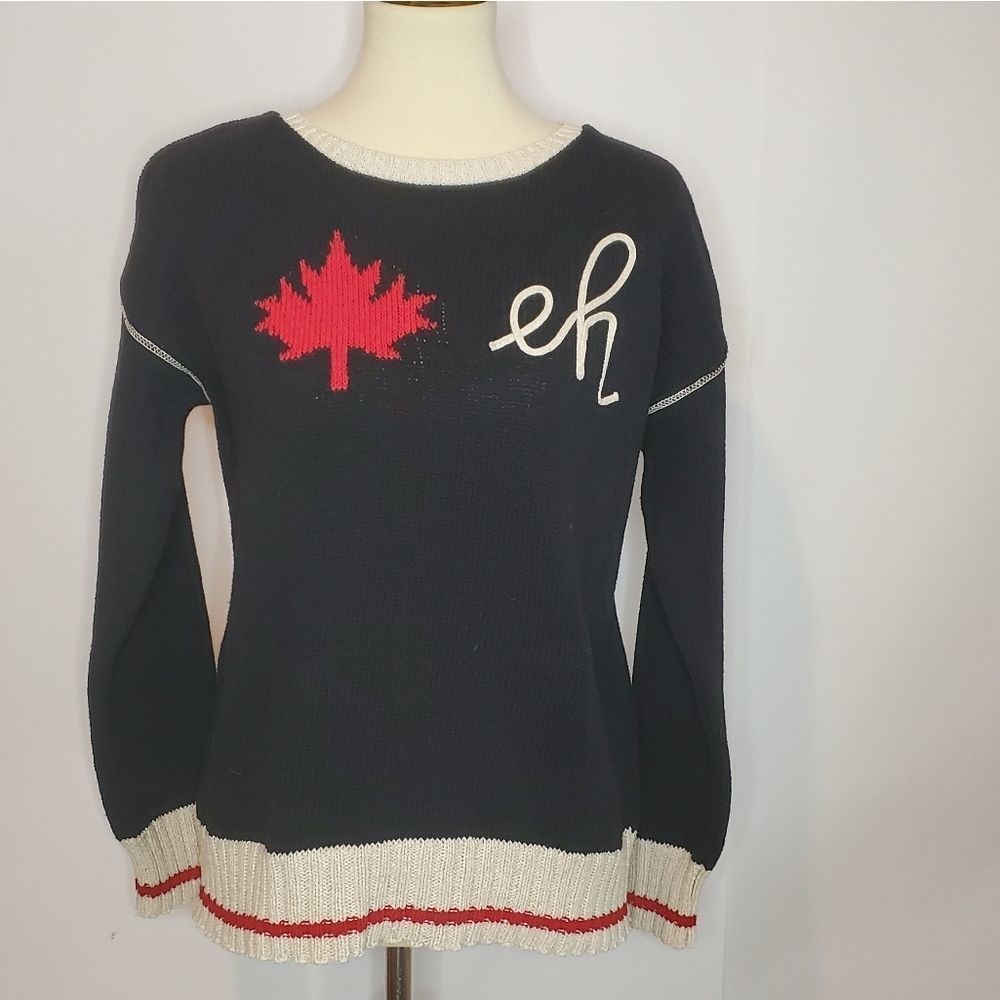 𝅺Cotton Country maple leaf eh sweater small